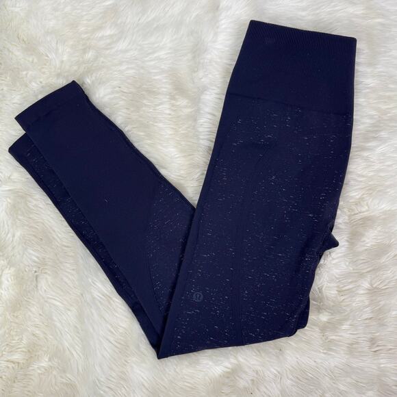 Lululemon Free To Flow 7/8 Tight Blue Tied White Legging Size 2 - Picture 6 of 10